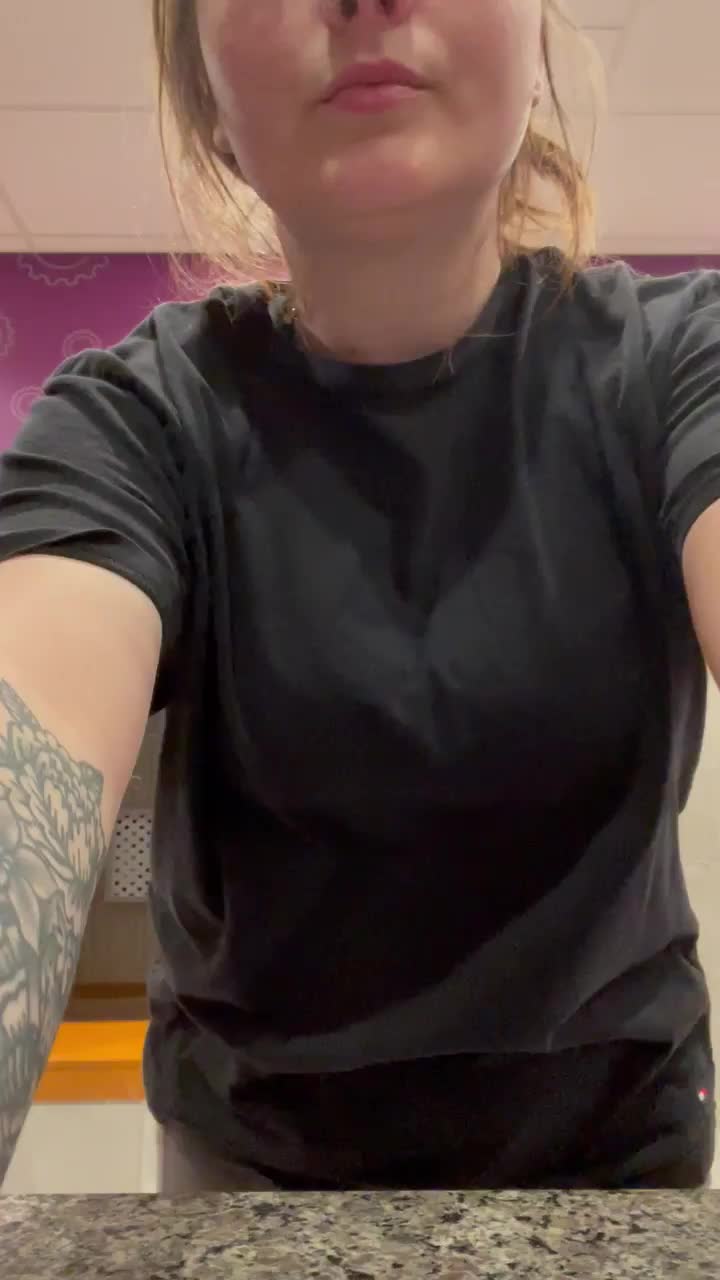 Who wants to workout with me? 😌 : video clip