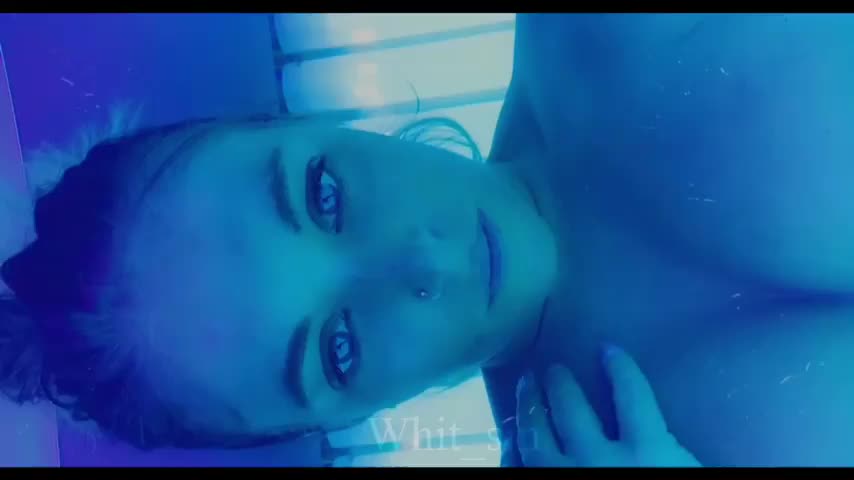 No tan lines : video clip