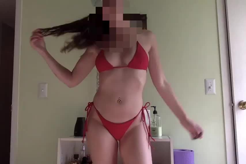 Just imagine being opposite of me in beach volleyball 👙😘 : video clip