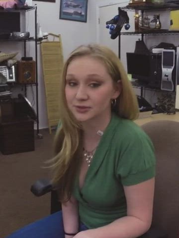 All smiles and a rockin' body : video clip