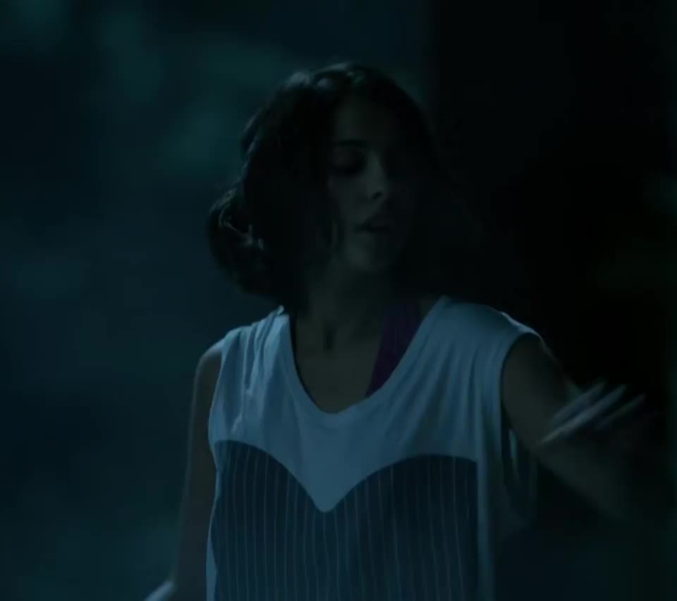 Naomi Scott [Power Rangers] : video clip