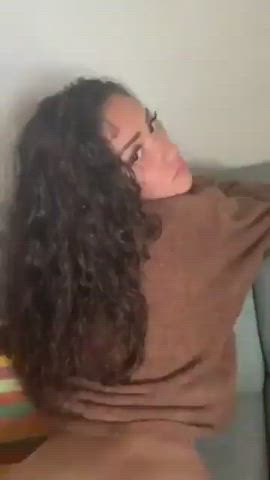 Anybody know her name or has more content of her? : video clip