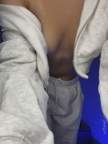 I would gladly dance and strip everyday for my special man : video clip