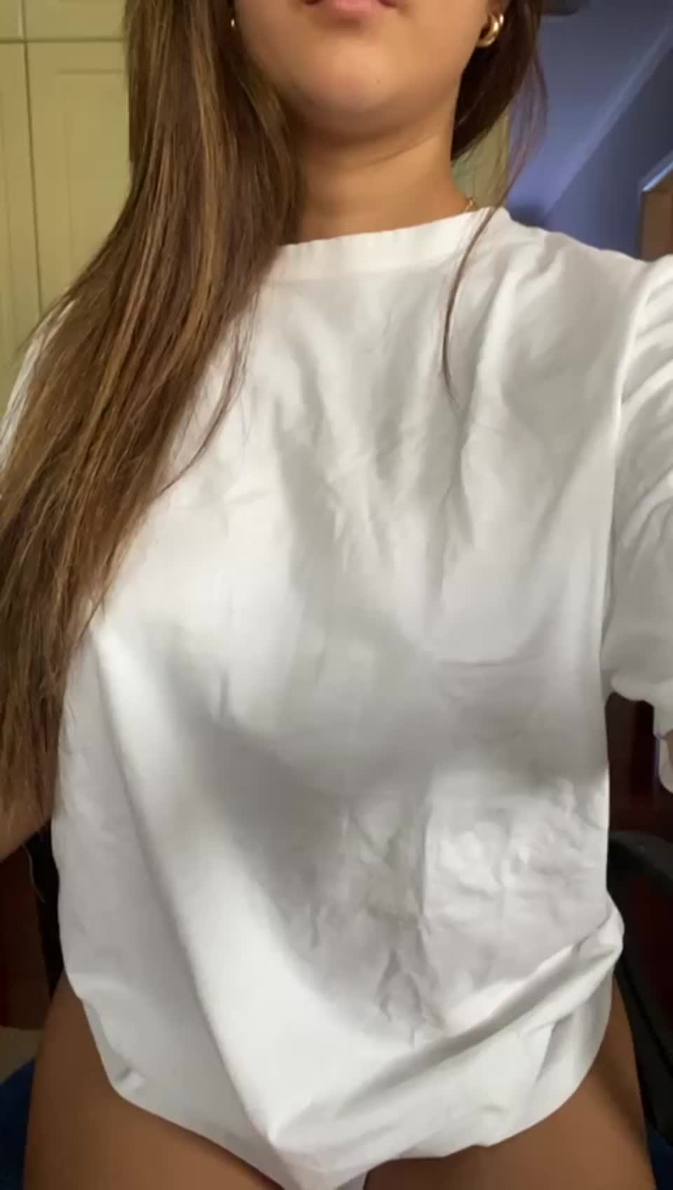 Young, cute, small - resist this Asian : video clip