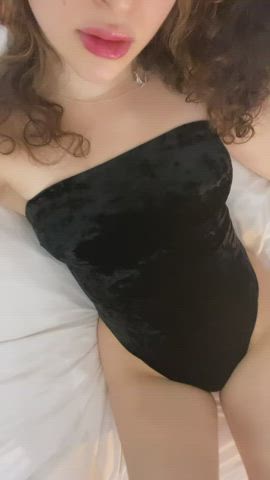 in bed all day long!😍 : video clip