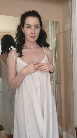 who is she pls help. i remember her at insta but i couldn't find. : video clip