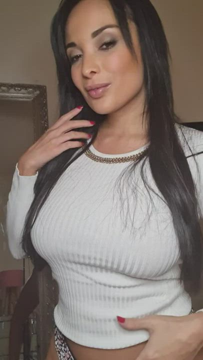 Fully stacked French Queen : video clip