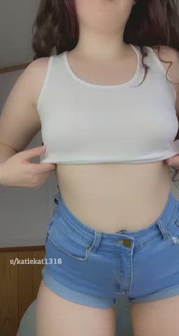 I hope older men are into nerdy girls that like to tease : video clip