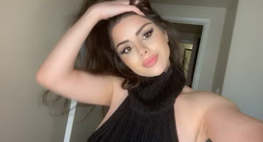 I can pull my titties out of anything 😈 : video clip