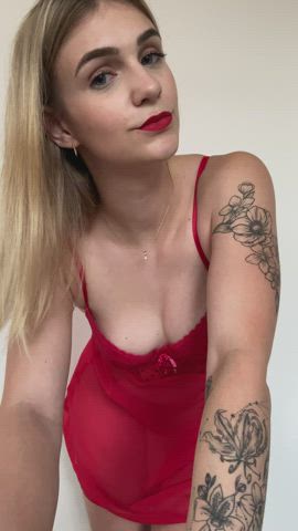Like that in your room, what would you do to me? 🍑🙈 : video clip