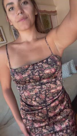 Does daddy like it when I don’t wear any panties under my dress? : video clip