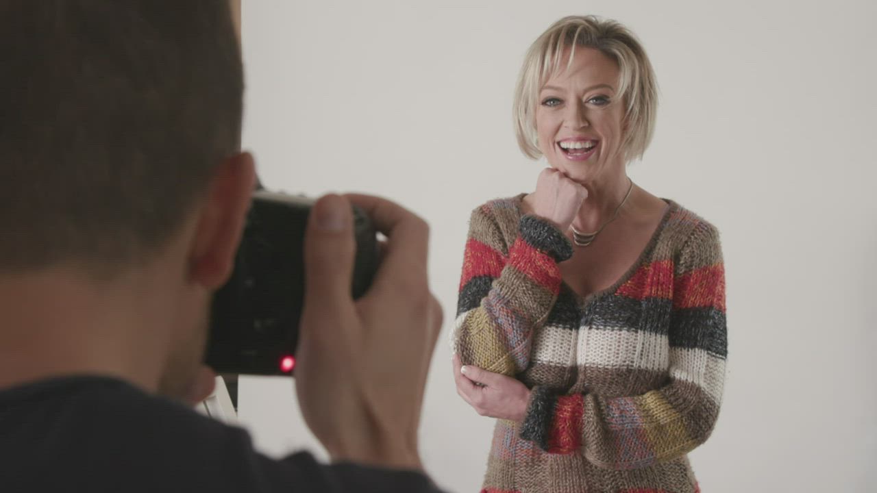 Both Mom & Son Needs To Relax For Better Photoshoot : video clip