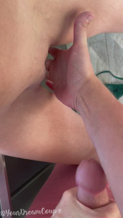Do you like girls that squirt and milk? : video clip