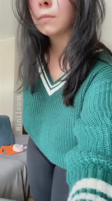 Are petite girls with curves your type? : video clip