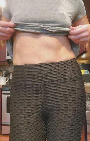 Come see what I got cookin' : video clip