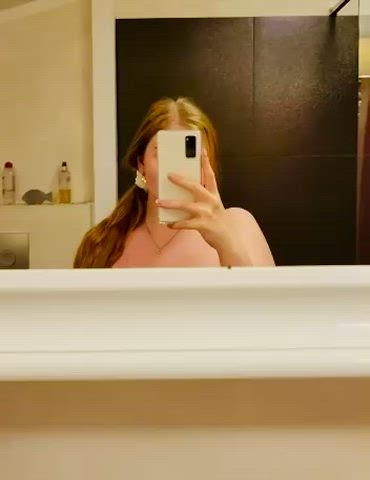 Nobody expects a 4’11 tall girl to whip out these melons 🍉 : video clip