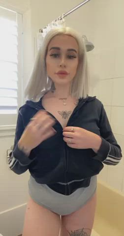 would you like to fuck me in the shower : video clip