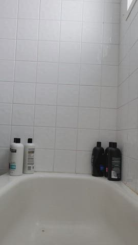 I feel so naughty peeing on camera... I'm new to this and I hope you like it baby : video clip