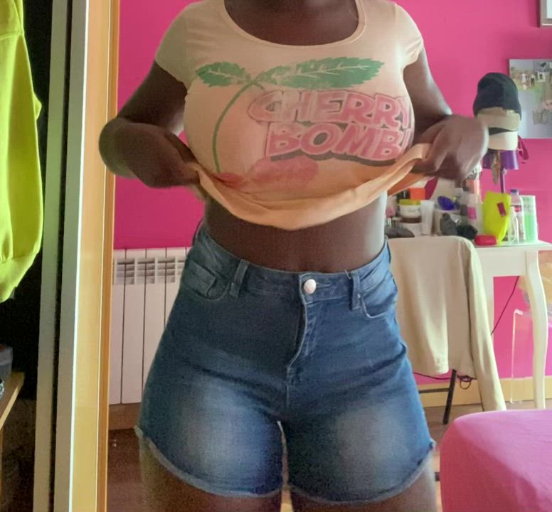 (F19) Be honest: Did you think I was that thicc first?😏 : video clip