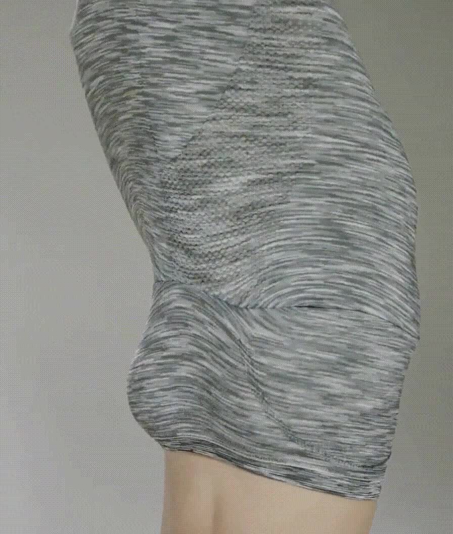 Losing her shirt : video clip