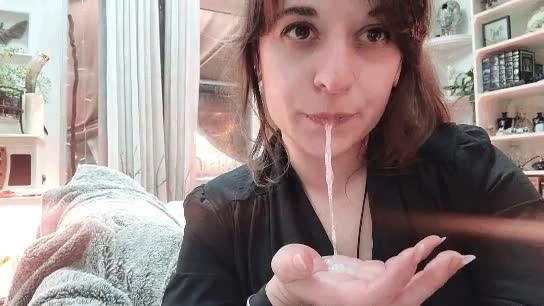 I'll never stop slurping cum! Love it! : video clip