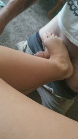 Sideways footjob : video clip