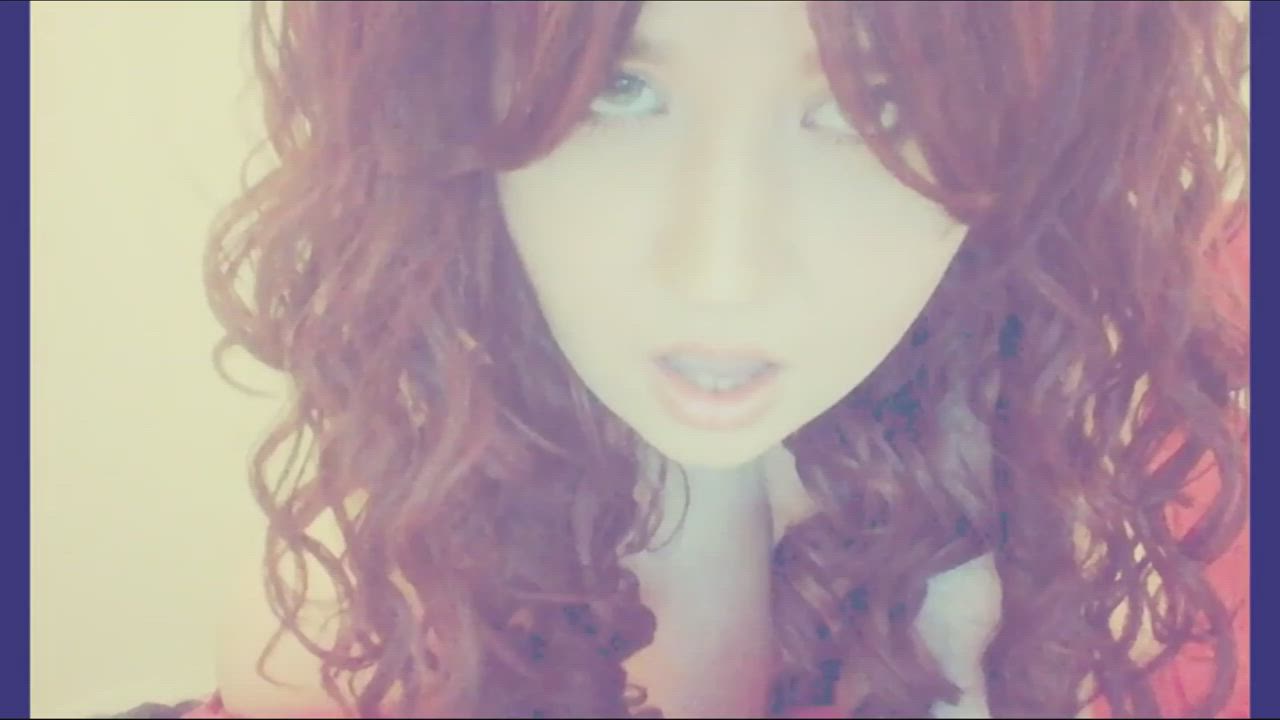 Do you like a redhead with nipple clamps? : video clip