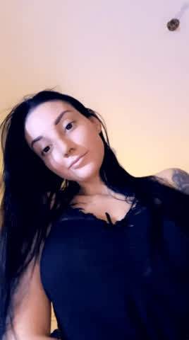 LOVE her tits : video clip