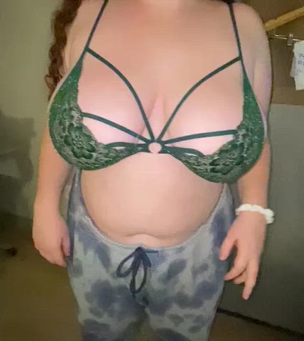 Someone order a titty drop ? 😅 : video clip