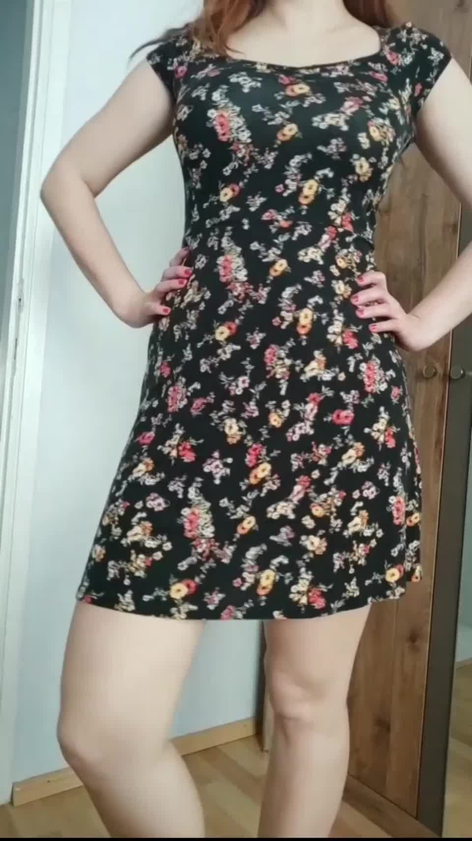 I wore my white underwear under my dress, you should see it too 😉 : video clip