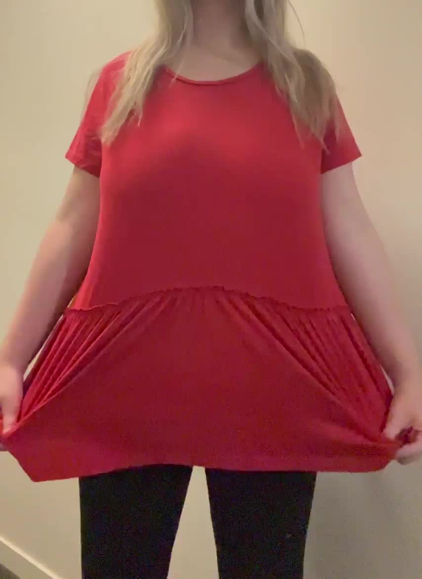 Biggest boobs give the biggest bounce : video clip