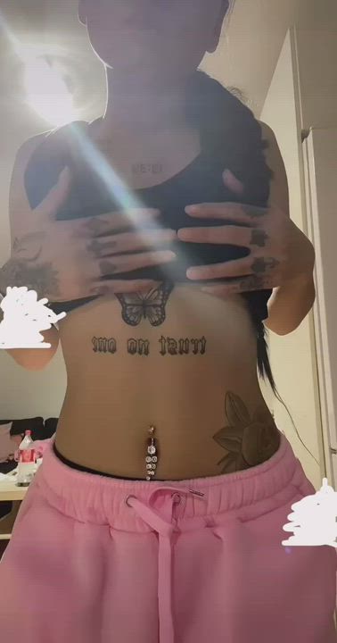 I am new here, so please be kind🙈🥰 : video clip