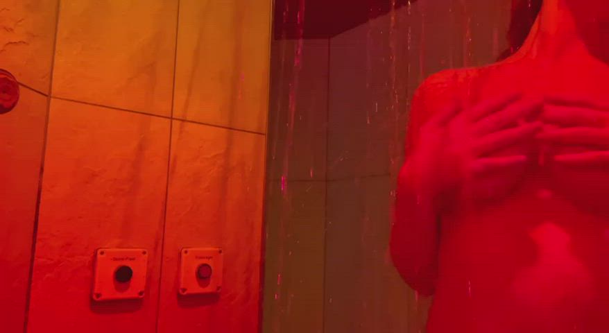 which part of my body do you wanna wash first? tell me : video clip
