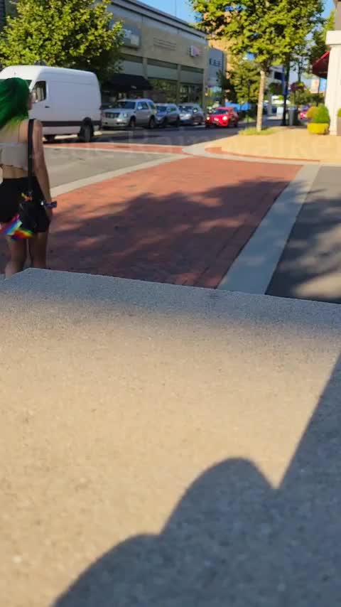 Why did the green-haired chic cross the street? [GIF] : video clip