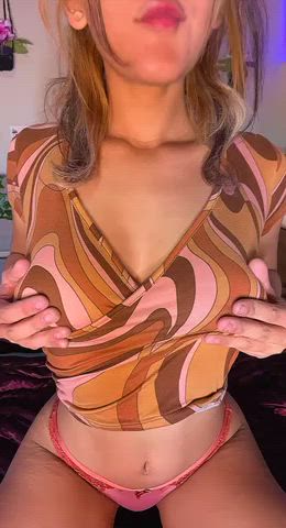Pretty big for an 18yo : video clip