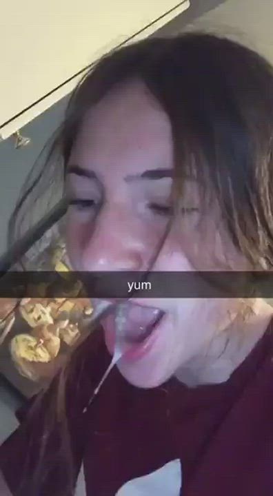 Seeing this everywhere but no ID. Can someone help? : video clip
