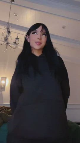 I bet I surprised you with my tits : video clip
