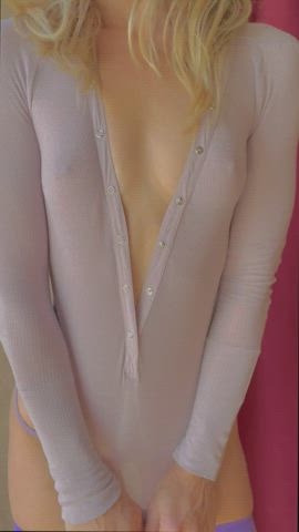 Mature blonde front to back for the start of the week. : video clip