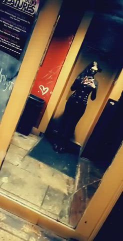 Goth girls give the best head ;) : video clip