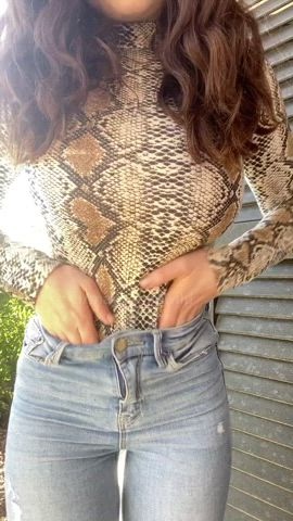 can i sit on ur face before you creampie me? : video clip