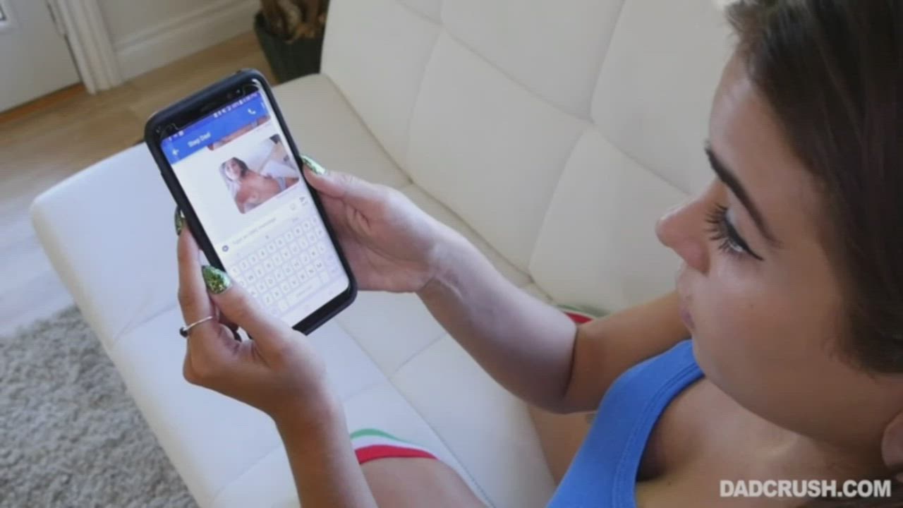 Daddy I'm So Sorry For Sending You Those Nudes, Please Don't Be Mad Or Tell Mom : video clip
