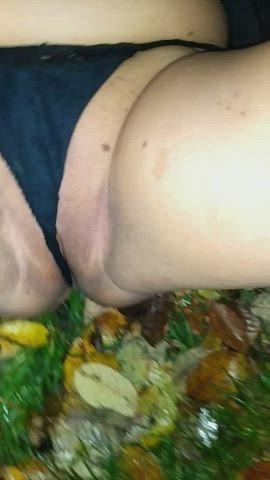 Creampie and an orgasm on the forest floor 💦 [OC] : video clip