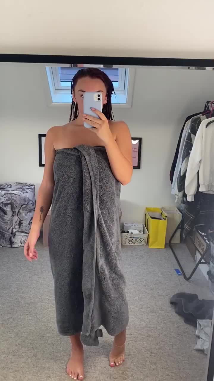 Come and dry me off? : video clip