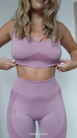 This is what guys dont get to see in the gym : video clip