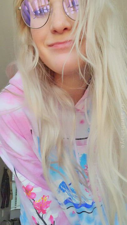 Oversized hoodies are my favorite, since only the chosen ones get to see what's underneath : video clip
