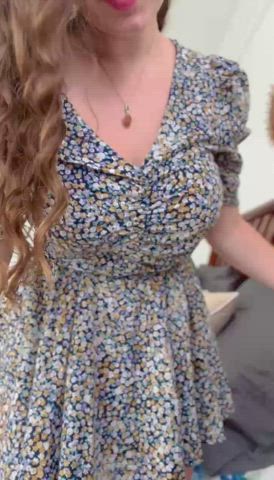 i'm only 19... i don't know how my boobs got so big and perky : video clip
