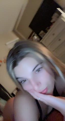 Wouldn't mind having my ass grabbed : video clip