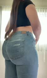 Painted on jeans are my favorite : video clip