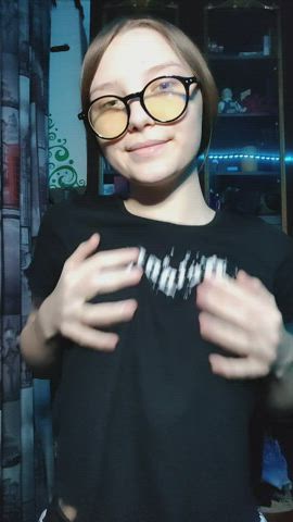 Do older men like nerdy teens? : video clip