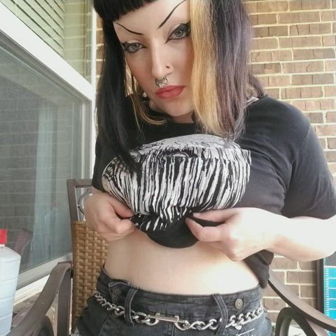 good morning guys :) [titty drop] : video clip